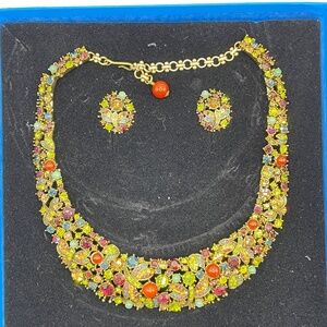 HEIDI DAUS Fantasy in Flight Crystal Dragonfly Collar Necklace Pierced Earrings